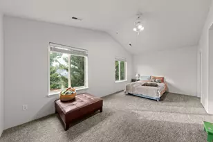 1379 Circle Wood Dr, Central Point, OR 97502 - Photo 15