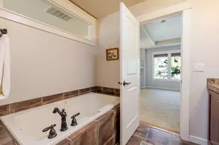 61059 Snowberry Pl, Bend, OR 97702 - Photo 37