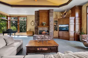 61712 Broken Top Dr, Bend, OR 97702 - Photo 7