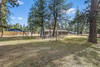 69325 Stirrup, Sisters, OR 97759 - Photo 3