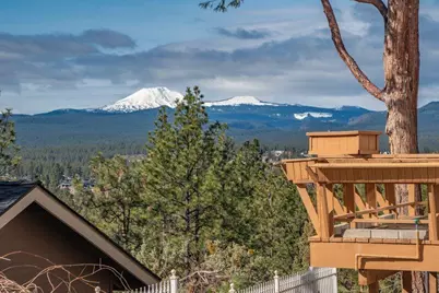 2101 NW Cascade View Drive, Bend, OR 97703 - Photo 3