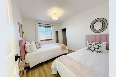 323 NW 6th Street, Redmond, OR 97756 - Photo 15