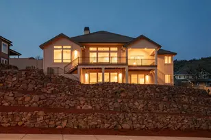 5626 Autumn Park Dr, Medford, OR 97504 - Photo 5