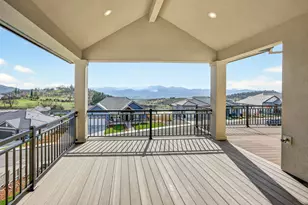 5626 Autumn Park Dr, Medford, OR 97504 - Photo 7