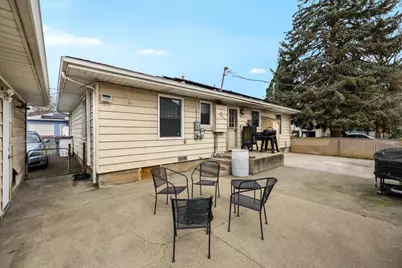 442 NE Baker Drive, Grants Pass, OR 97526 - Photo 17