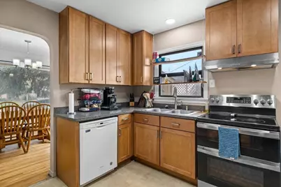 442 NE Baker Drive, Grants Pass, OR 97526 - Photo 5