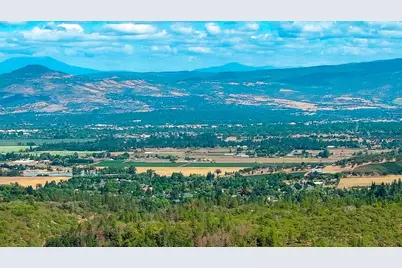 685 Jacksonville Res Road, Jacksonville, OR 97530 - Photo 15