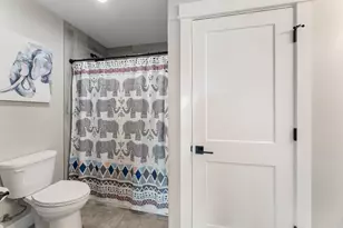 2357 Robertson Crest, Grants Pass, OR 97527 - Photo 31