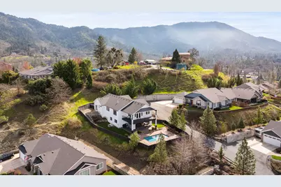 2357 Robertson, Grants Pass, OR 97527 - Photo 49