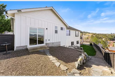 2357 Robertson, Grants Pass, OR 97527 - Photo 47