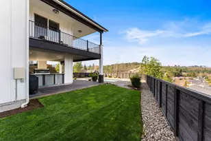 2357 Robertson, Grants Pass, OR 97527 - Photo 45