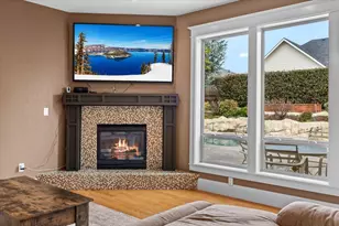 637 Oak Wood, Eagle Point, OR 97524 - Photo 11