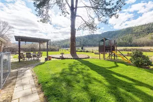 9547 Old Stage Rd, Central Point, OR 97502 - Photo 19