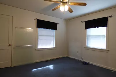 116 NE Evelyn Avenue, Grants Pass, OR 97526 - Photo 17