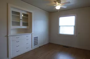 116 NE Evelyn Ave, Grants Pass, OR 97526 - Photo 15