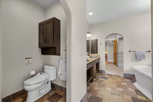 481 W Hope Ave, Sisters, OR 97759 - Photo 37