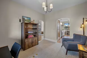 481 W Hope Ave, Sisters, OR 97759 - Photo 9