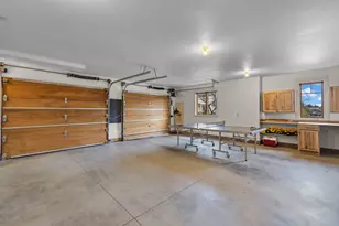 481 W Hope Ave, Sisters, OR 97759 - Photo 41