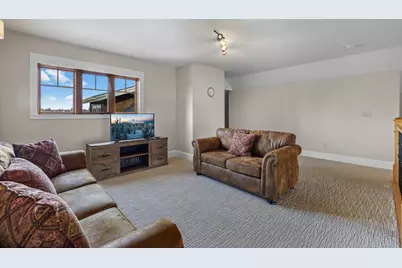 481 W Hope Avenue, Sisters, OR 97759 - Photo 49