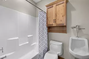 481 W Hope Ave, Sisters, OR 97759 - Photo 47