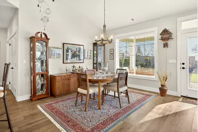 4084 Crystal Springs Drive, Medford, OR 97504 - Photo 13