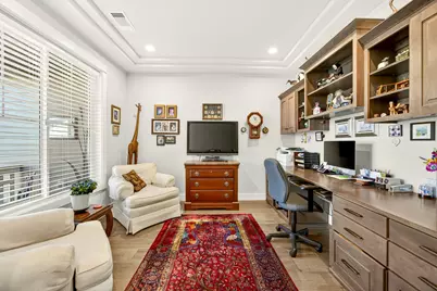 4084 Crystal Springs Drive, Medford, OR 97504 - Photo 3