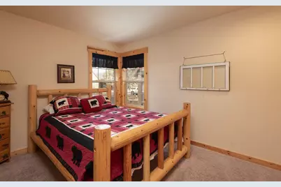 8968 Cliff Swallow Drive, Redmond, OR 97756 - Photo 15