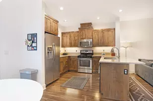 612 NE Vail Ln, Bend, OR 97701 - Photo 7