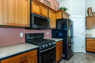 3728 SW 29th St, Redmond, OR 97756 - Photo 11