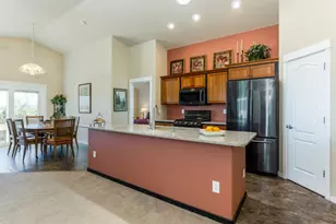 3728 SW 29th St, Redmond, OR 97756 - Photo 9