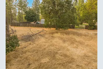 323 Eric Way, Grants Pass, OR 97526 - Photo 9