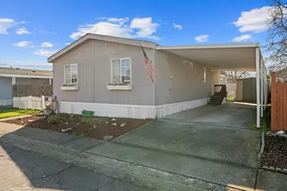 1570 S Peach Street #SPC 65, Medford, OR 97501 - Photo 3
