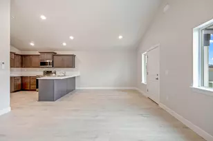 4071 SW Obsidian Pl, Redmond, OR 97756 - Photo 7