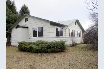 414 N Baker Avenue, Chiloquin, OR 97624 - Photo 3