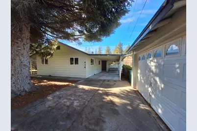 414 N Baker Avenue, Chiloquin, OR 97624 - Photo 1