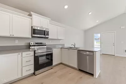4011 SW Obsidian Place #145, Redmond, OR 97756 - Photo 23