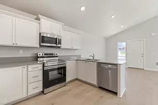 4011 SW Obsidian Pl, Redmond, OR 97756 - Photo 21