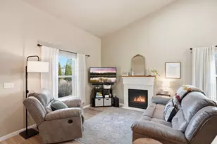 20648 Beaumont Dr, Bend, OR 97701 - Photo 5