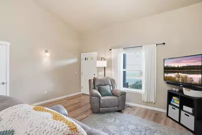 20648 Beaumont Drive, Bend, OR 97701 - Photo 7