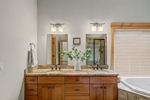 1970 Landaggard Dr NW, Salem, OR 97304 - Photo 37