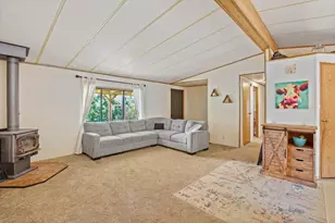 301 Robmar Ln, Grants Pass, OR 97527 - Photo 13