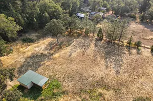 301 Robmar Ln, Grants Pass, OR 97527 - Photo 3