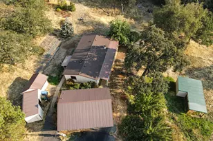 301 Robmar Ln, Grants Pass, OR 97527 - Photo 1