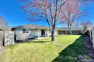 1650 Husker Butte Ln, Medford, OR 97504 - Photo 3