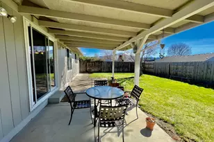 1650 Husker Butte Ln, Medford, OR 97504 - Photo 5