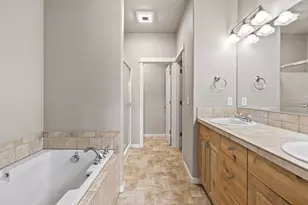 537 NW 28th St, Redmond, OR 97756 - Photo 13