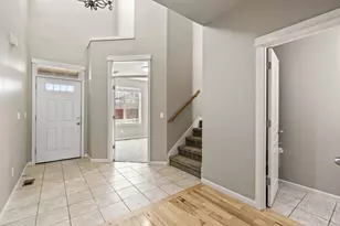 537 NW 28th St, Redmond, OR 97756 - Photo 3