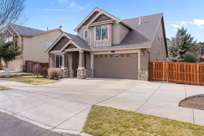 537 NW 28th Street, Redmond, OR 97756 - Photo 1