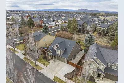 537 NW 28th Street, Redmond, OR 97756 - Photo 31