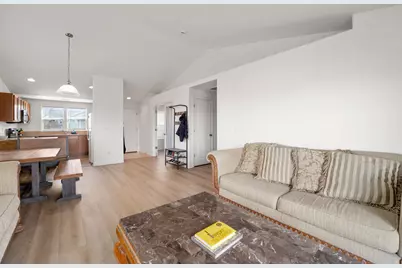 319 SW 33rd Drive, Redmond, OR 97756 - Photo 7